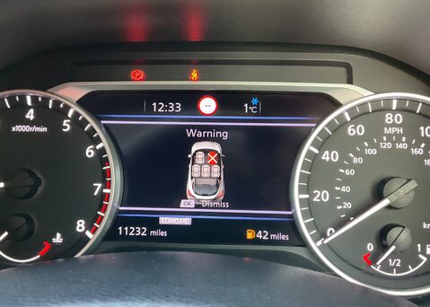 Nissan Juke DIG-T N-CONNECTA 26