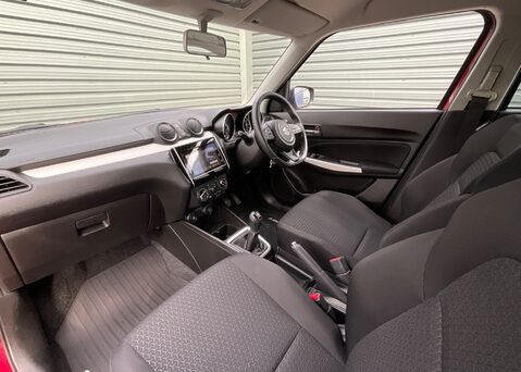 Suzuki Swift SZ-L DUALJET MHEV 15