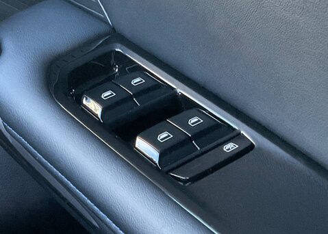 MG MG4 EV 64kWh TROPHY 17