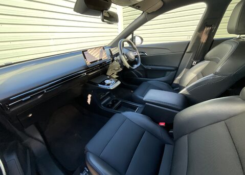 MG MG4 EV 64kWh TROPHY 14