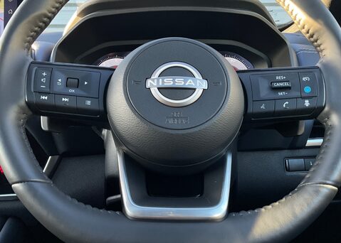 Nissan Qashqai DIG-T TEKNA DCT MHEV 23