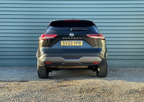 Nissan Qashqai DIG-T TEKNA DCT MHEV 9