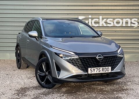 Nissan Qashqai DIG-T TEKNA 1