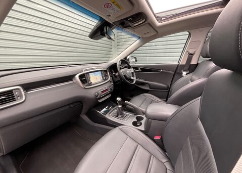 Kia Sorento 2.2 CRDI KX-3 ISG 9