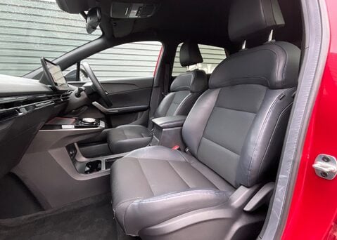 MG MG4 EV 64kWh TROPHY 16