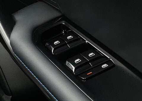 MG MG4 EV 64kWh TROPHY 18