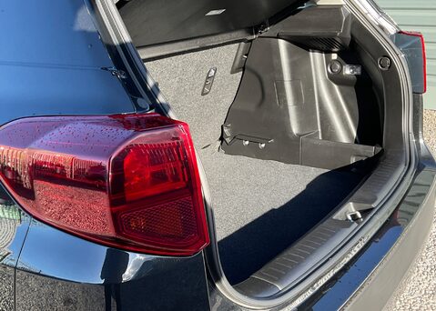 Suzuki Vitara SZ4 BOOSTERJET MHEV 12