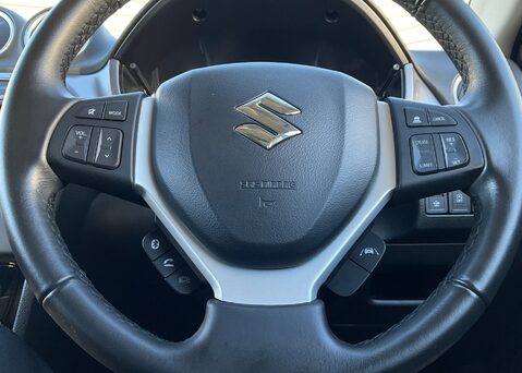 Suzuki Vitara SZ4 BOOSTERJET MHEV 18