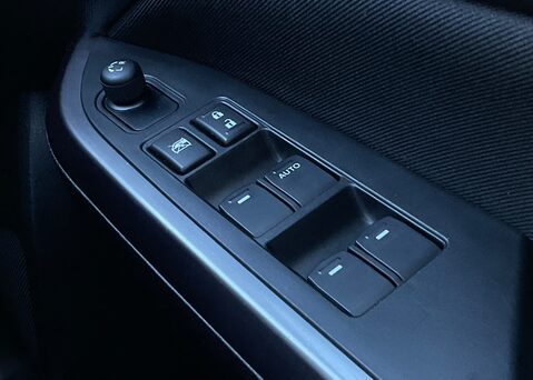 Suzuki Vitara SZ4 BOOSTERJET MHEV 16