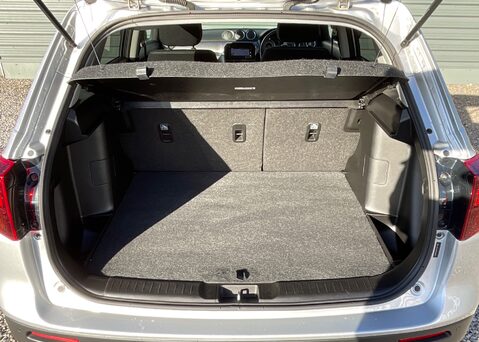 Suzuki Vitara SZ-T BOOSTERJET MHEV 19