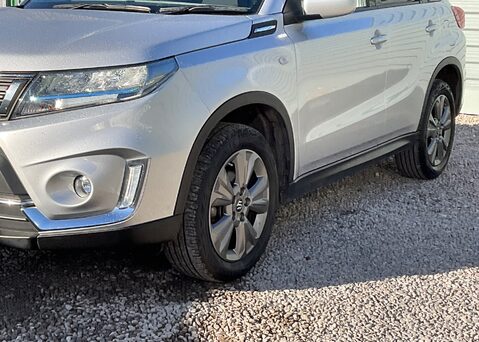 Suzuki Vitara SZ-T BOOSTERJET MHEV 7