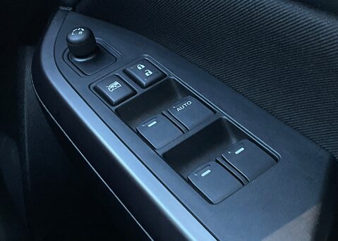 Suzuki Vitara SZ-T BOOSTERJET MHEV 23