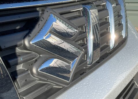 Suzuki Vitara SZ-T BOOSTERJET MHEV 8