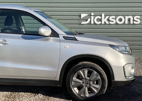 Suzuki Vitara SZ-T BOOSTERJET MHEV 3