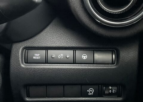 Nissan Juke DIG-T TEKNA PLUS 23