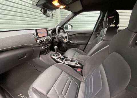 Nissan Juke DIG-T TEKNA PLUS 11