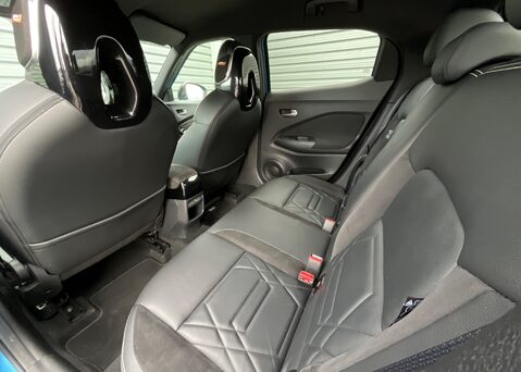 Nissan Juke DIG-T TEKNA PLUS 14