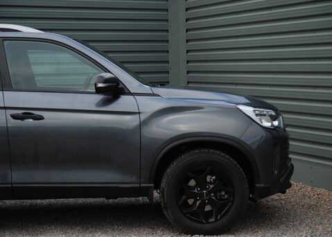 KGM Musso SARACEN 22