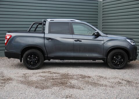 KGM Musso SARACEN 21