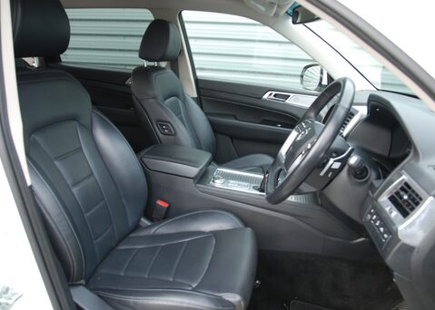 SsangYong Rexton ULTIMATE 30