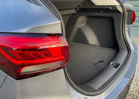 MG ZS HYBRID+ TROPHY 10