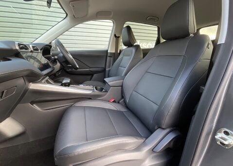 MG ZS HYBRID+ TROPHY 16