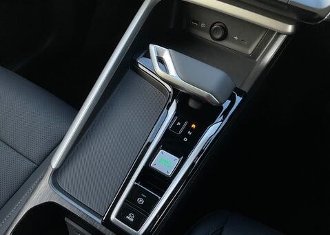 MG ZS HYBRID+ TROPHY 21