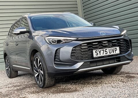 MG ZS HYBRID+ TROPHY 7