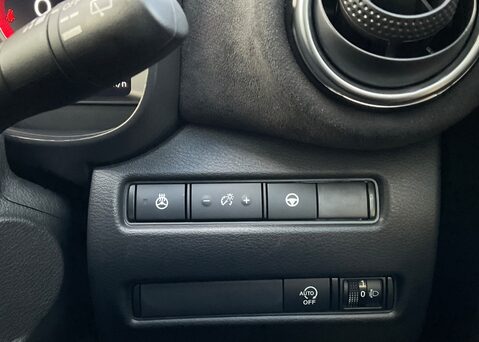 Nissan Juke DIG-T TEKNA PLUS DCT 21