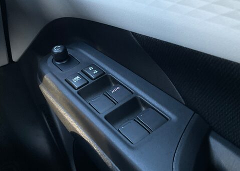 Suzuki Swift MOTION 22