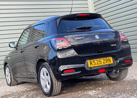 Suzuki Swift MOTION 6