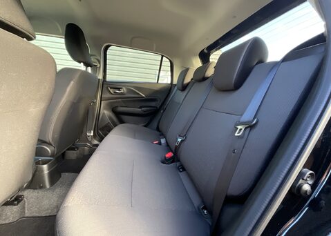 Suzuki Swift MOTION 11