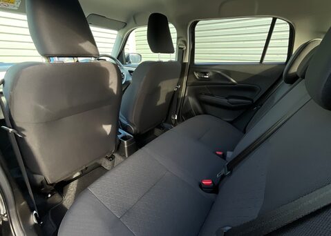 Suzuki Swift MOTION 12