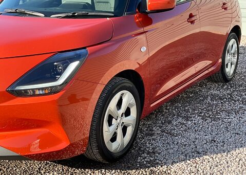 Suzuki Swift MOTION 5