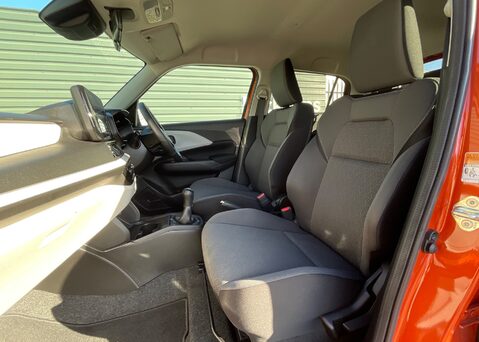 Suzuki Swift MOTION 13