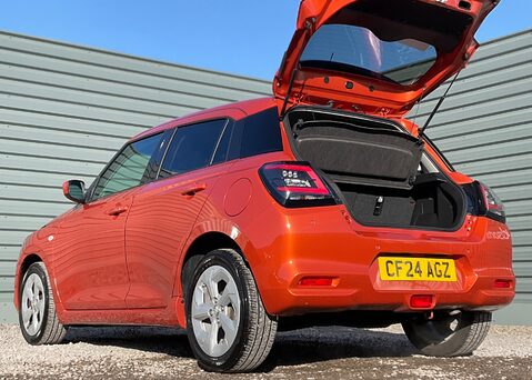 Suzuki Swift MOTION 17