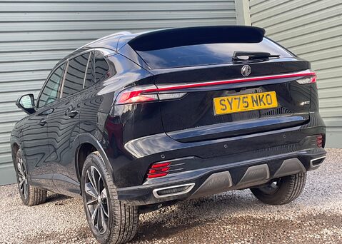 MG HS 1.5 T-GDI SE DCT 14