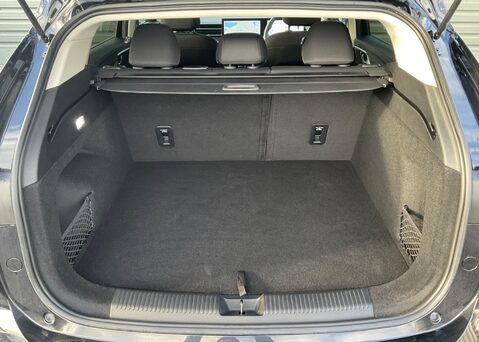 MG HS 1.5 T-GDI SE DCT 11