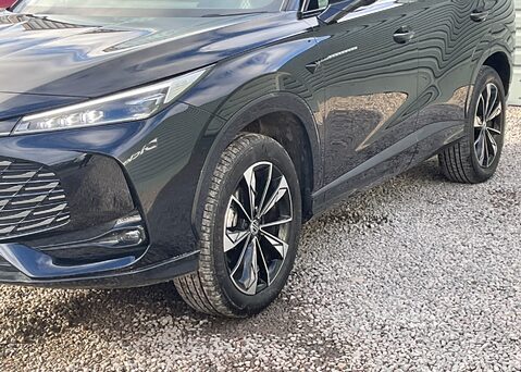 MG HS 1.5 T-GDI SE DCT 5