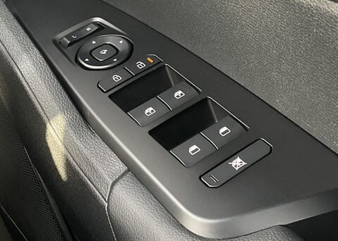 Kia Sportage 1.6T GDi HEV Pure 19