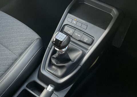 Kia Stonic 1.0T GDi  GT-Line 48V  22