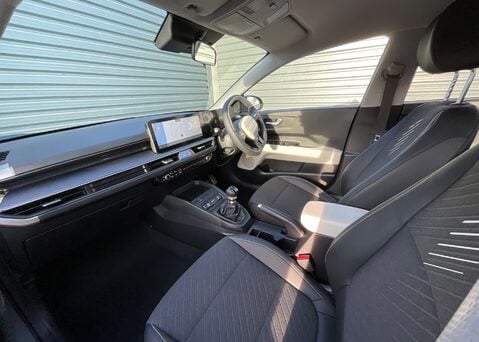 Kia Stonic 1.0T GDi  GT-Line 48V  12