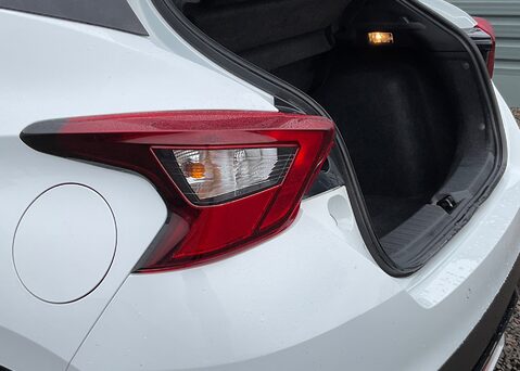 Nissan MICRA IG-T N-SPORT XTRONIC 18