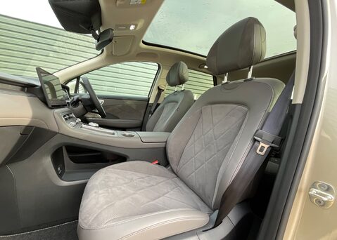 MG MGS6 EV 77kWh TROPHY 16