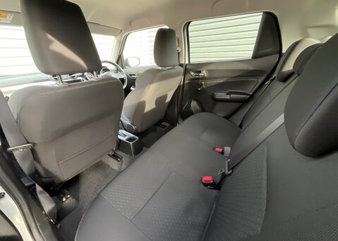 Suzuki Swift ATTITUDE DUALJET 12