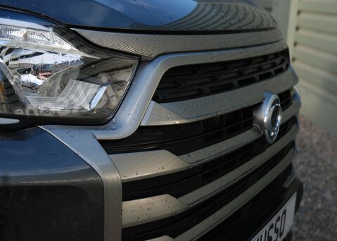 KGM Musso SARACEN 21