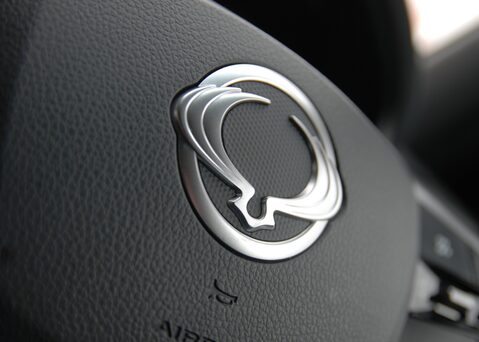 KGM Musso saracen + 3