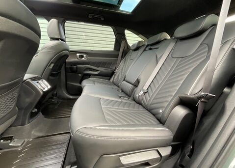 Kia Sorento 1.6 T-GDi '4' HEV 15