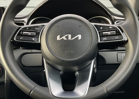 Kia Ceed 1.0 T-GDi Pure 21