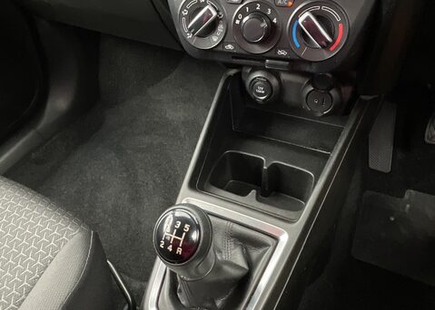 Suzuki Swift ATTITUDE DUALJET 22